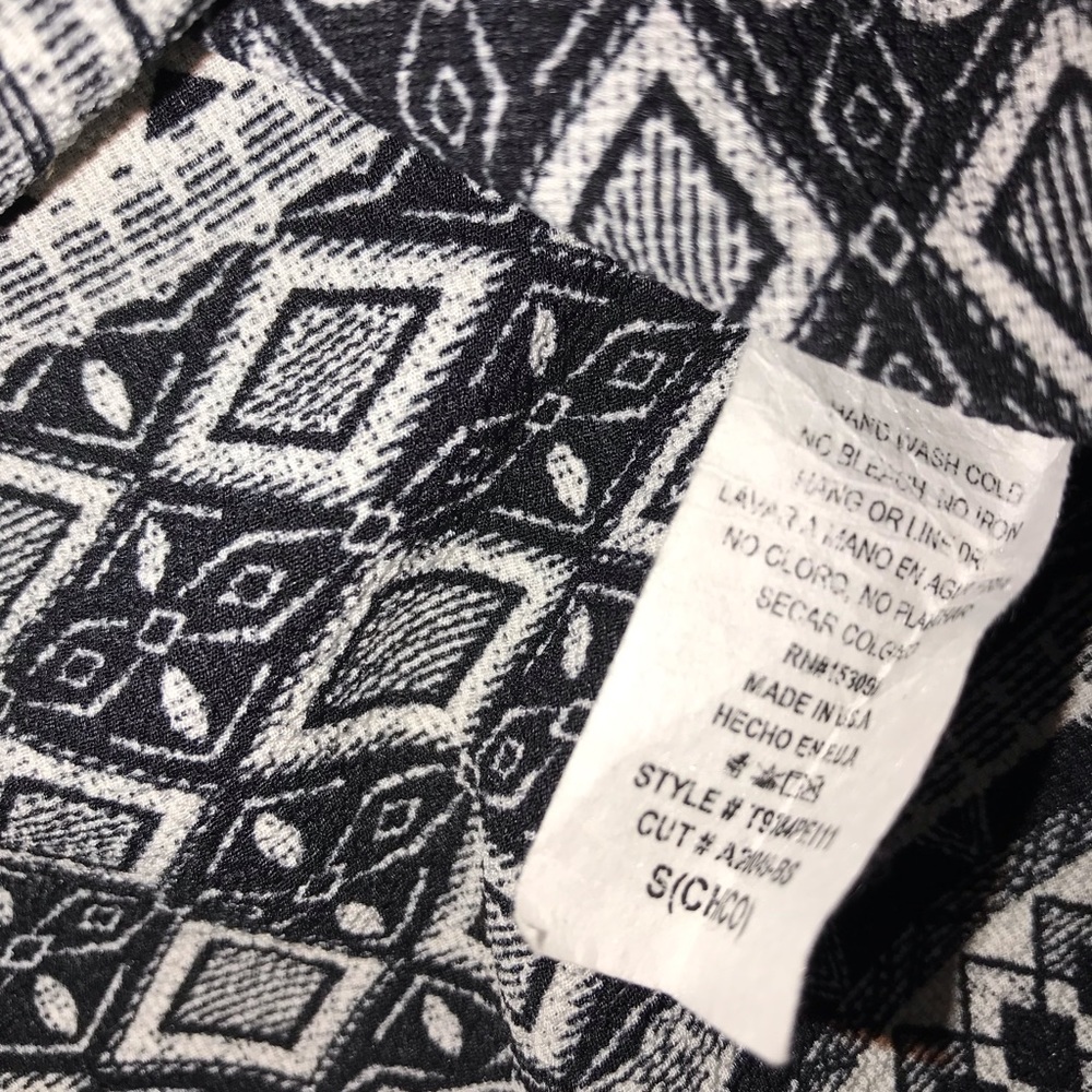 Crop Top (Small) - Picture 2 of 3
